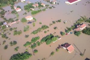 Медика направи дарение за пострадалите от наводненията